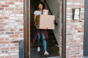 Apartment Moving in NYC: How to Handle Walk-Ups, Elevators, and Tight Spaces