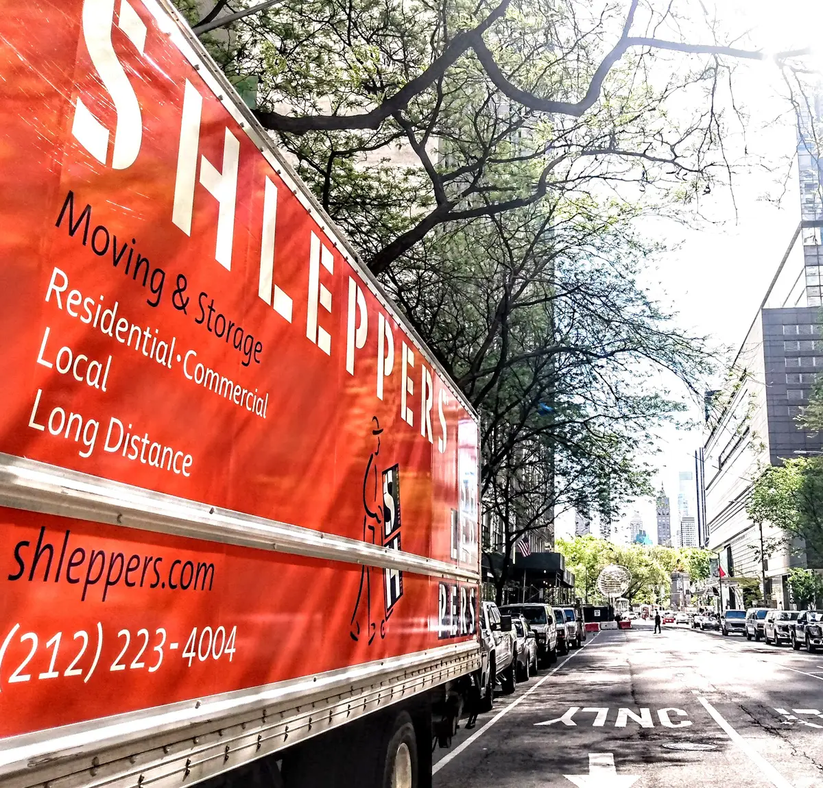 Side of Shleppers moving truck